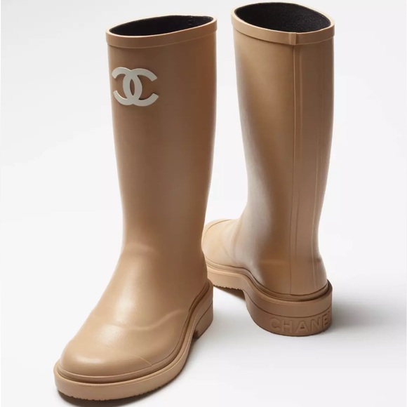 Chanel REV Beige White Wellington Wellies CC Logo Pull On Rubber Rain Boots 39 - Picture 1 of 16